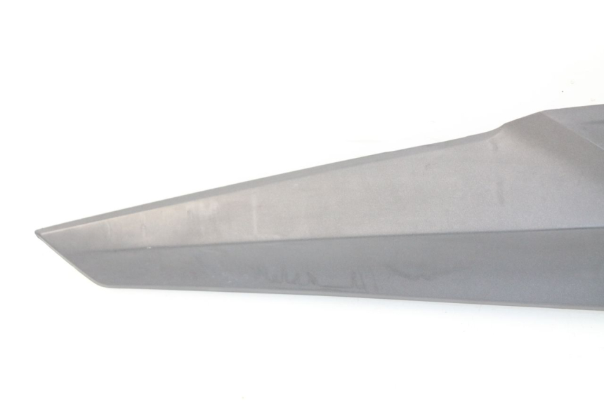 photo de TAPA BAJO ASIENTO DERECHO SYM JOYMAX 250 (2013 - 2017) - Vista general del producto