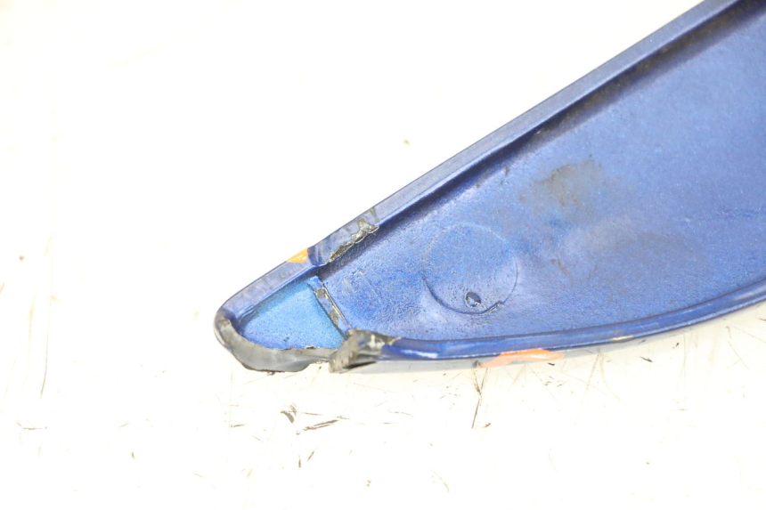 photo de TAPA BAJO ASIENTO DERECHO KAWASAKI ZR7 ZR-7 S 750 (1999 - 2004) - Zoom estado de uso