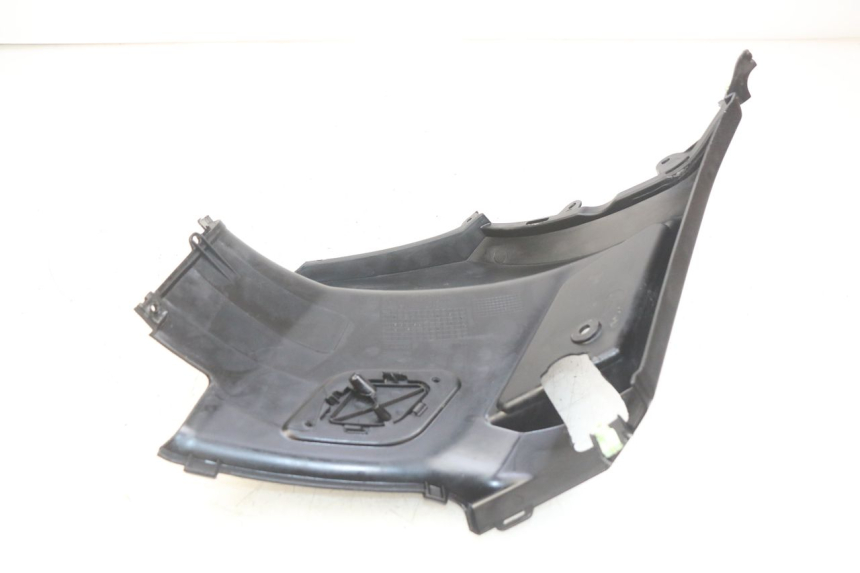 photo de TAPA BAJO EL ASIENTO DERECHO. PEUGEOT KISBEE 2T 50 (2010 - 2017) - Detalle de la pieza