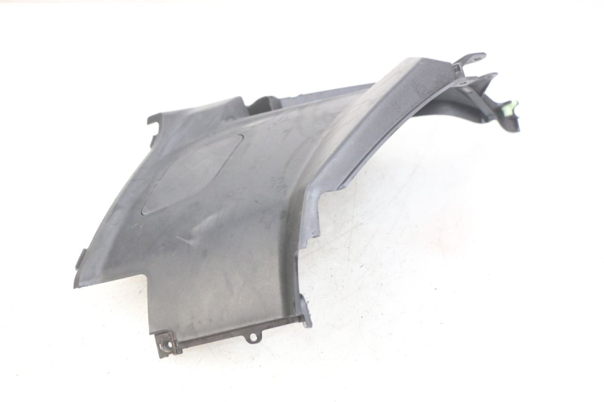 photo de TAPA BAJO EL ASIENTO DERECHO. PEUGEOT KISBEE 2T 50 (2010 - 2017) - Otra perspectiva