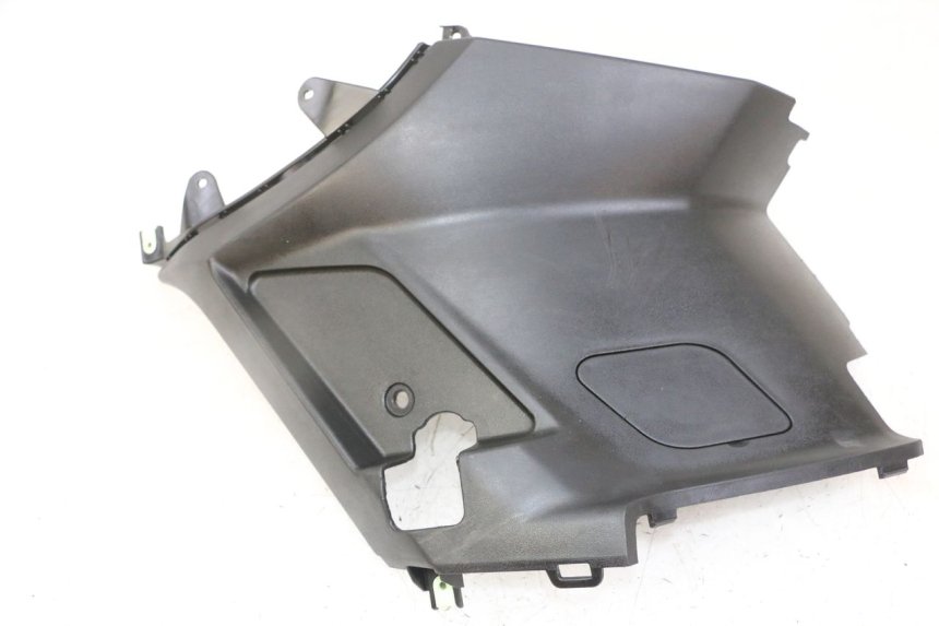 photo de TAPA BAJO ASIENTO DERECHO PEUGEOT KISBEE 2T 50 (2018 - 2022) - Vista principal