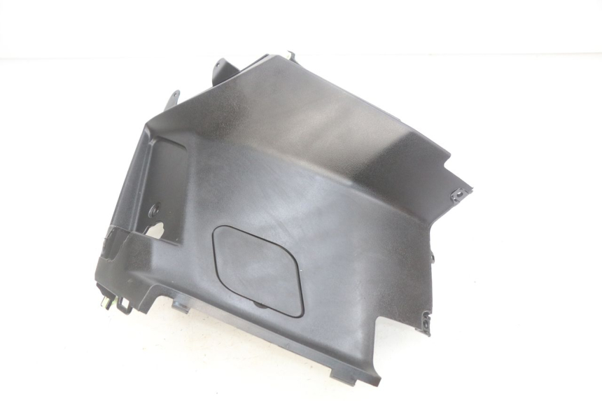 photo de TAPA BAJO EL ASIENTO DERECHO PEUGEOT KISBEE 4T 50 (2018 - 2022) - Zoom estado de uso