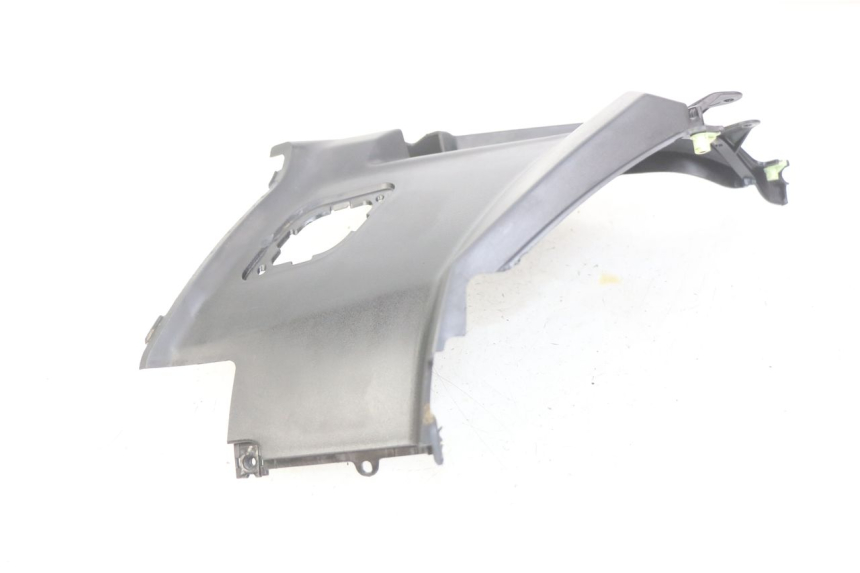 photo de TAPA BAJO EL ASIENTO DERECHO PEUGEOT KISBEE 4T 50 (2018 - 2022) - Otra perspectiva