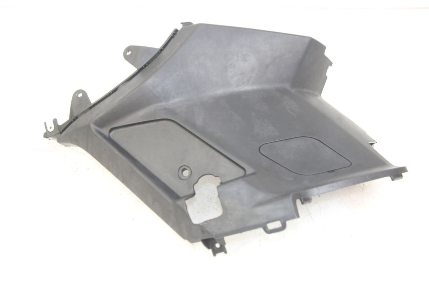 photo de TAPA DEBAJO DEL ASIENTO DERECHO PEUGEOT KISBEE 4T 50 (2010 - 2017) - Vista principal