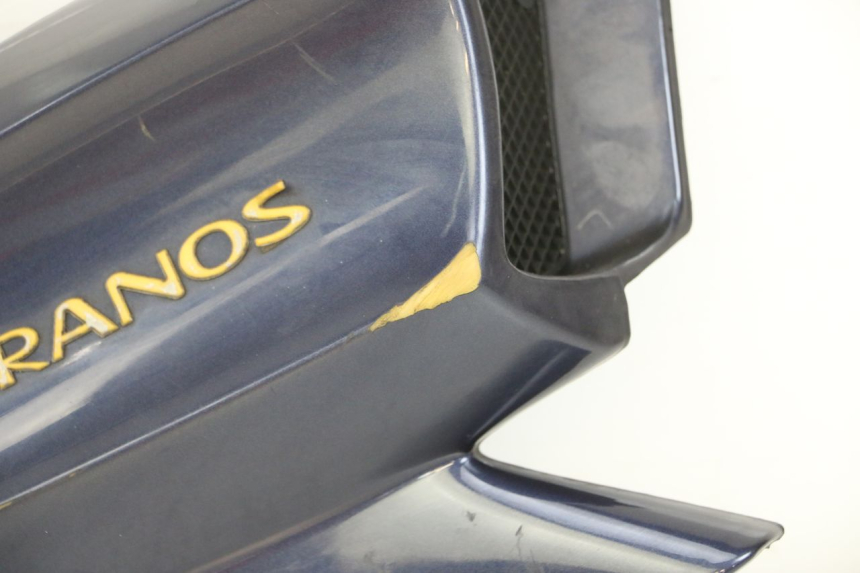 photo de TAPA BAJO ASIENTO DERECHO RENAULT KOURANOS 125 (2001 - 2004) - Detalle de la pieza