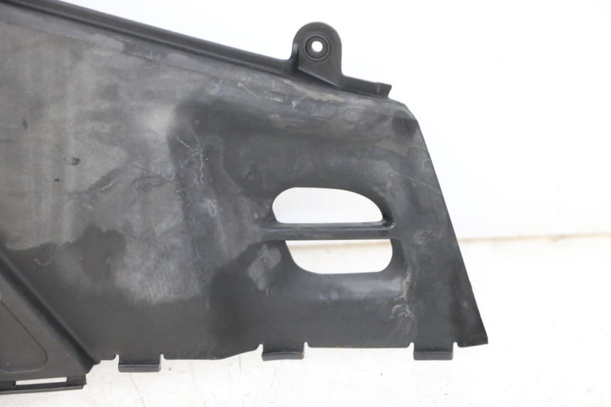 photo de TAPA BAJO ASIENTO DERECHO KYMCO PEOPLE S 125 (2000 - 2008) - Otra perspectiva