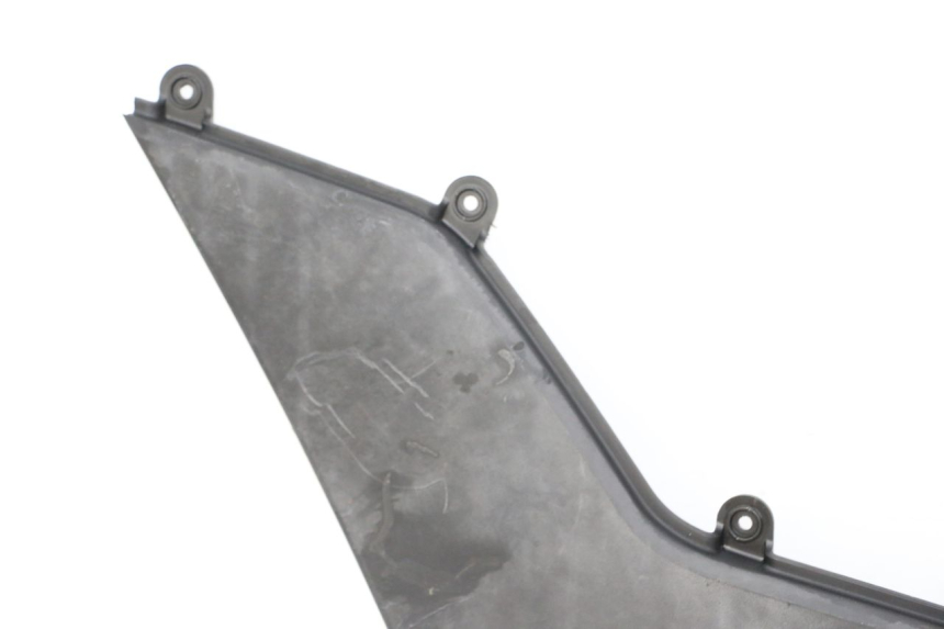 photo de TAPA BAJO ASIENTO DERECHO KYMCO PEOPLE S 125 (2000 - 2008) - Vista general del producto