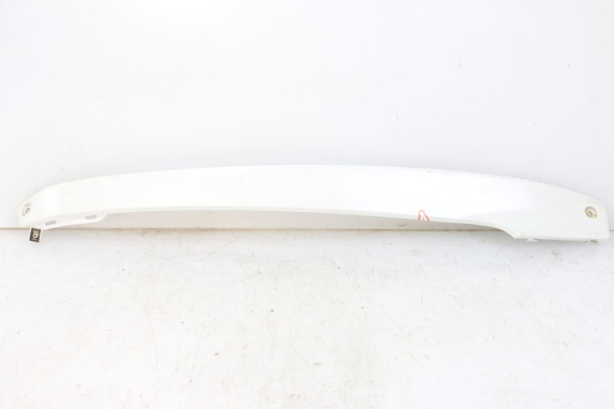 photo de TAPA BAJO EL ASIENTO DERECHO. KYMCO LIKE 125 (2009 - 2016) - Características distintivas