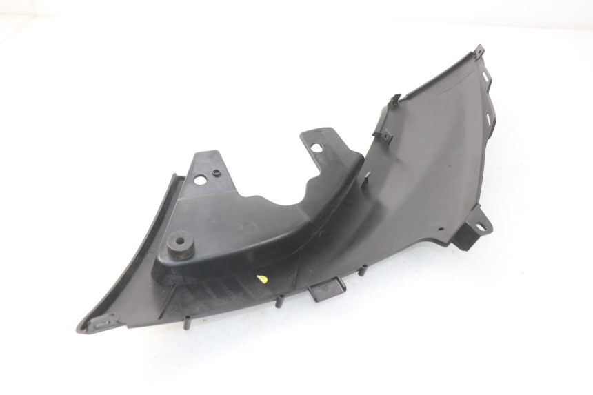 photo de TAPA BAJO ASIENTO DERECHO PEUGEOT METROPOLIS 400 (2017 - 2020) - Detalle de la pieza