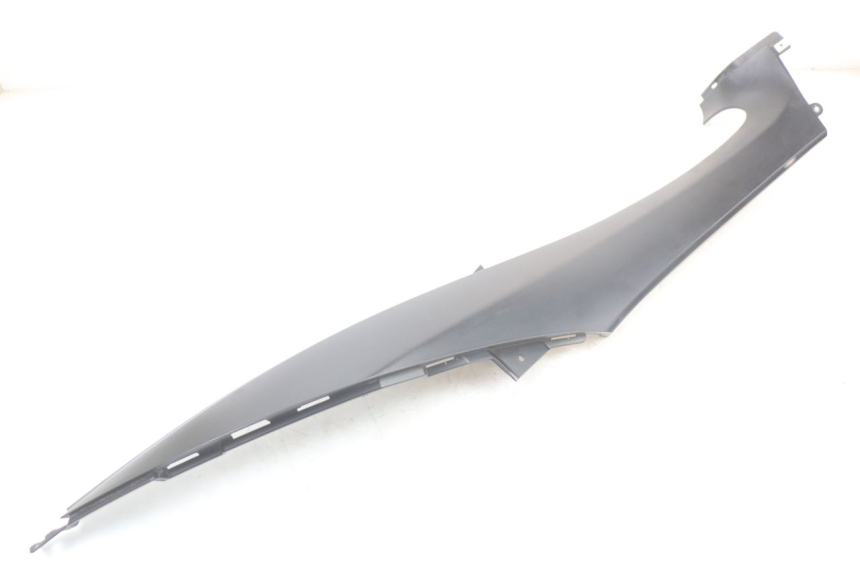 photo de TAPA BAJO ASIENTO DERECHO PIAGGIO MP3 HPE 350 (2018 - 2020) - Otra perspectiva