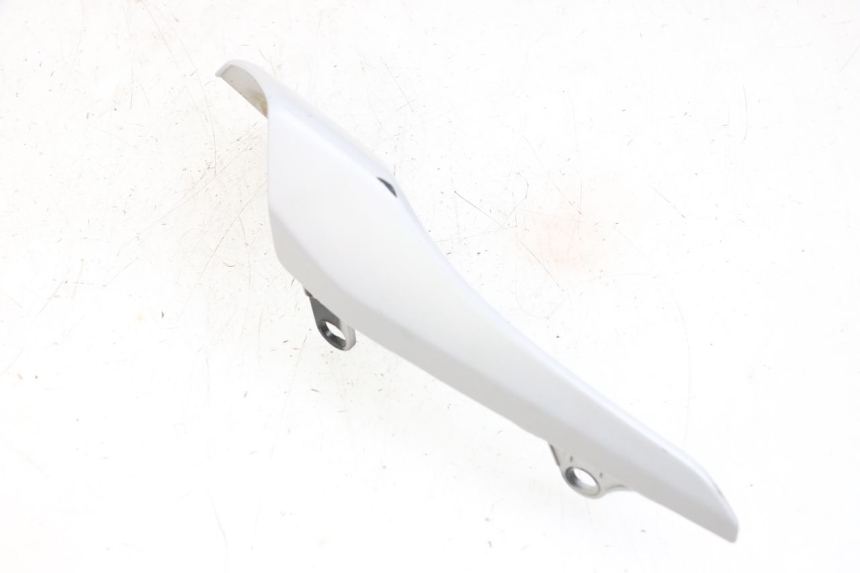 photo de TAPA BAJO ASIENTO DERECHO YAMAHA MT-07 MT07 ABS 700 (2018 - 2020) - Detalles de los puntos de fijación