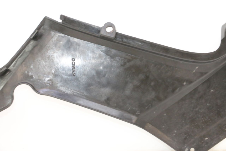 photo de TAPA BAJO ASIENTO DERECHO KYMCO MXU R 250 (2004 - 2010) - Vista general del producto