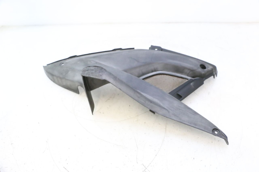 photo de TAPA BAJO ASIENTO DERECHO MBK NITRO 50 (2004 - 2008) - Otra perspectiva