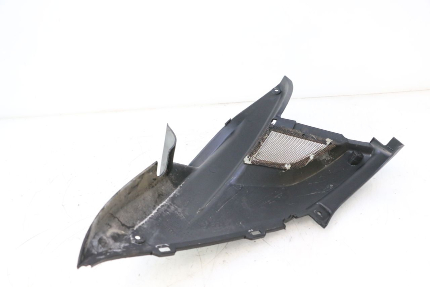 photo de TAPA BAJO ASIENTO DERECHO MBK NITRO 50 (2004 - 2008) - Vista general del producto