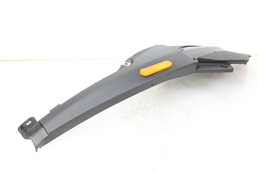 photo de TAPA BAJO ASIENTO DERECHO PIAGGIO NRG POWER PUREJET 50 (2018 - 2021) - Detalle de la pieza