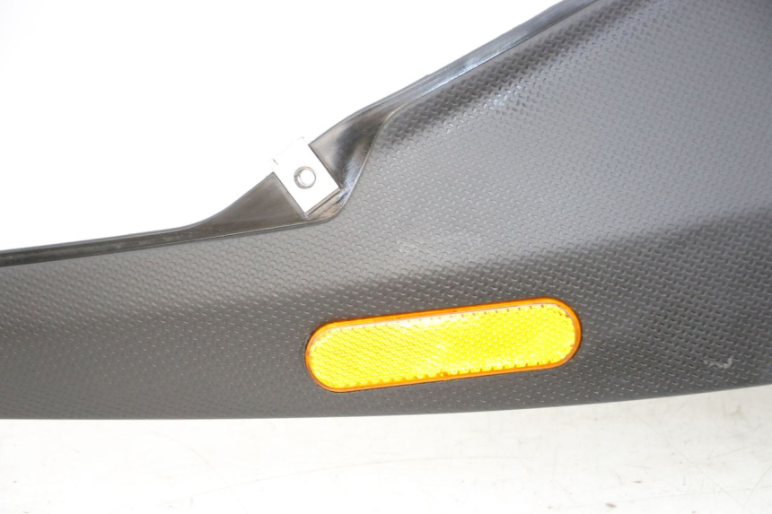photo de TAPA BAJO ASIENTO DERECHO PIAGGIO NRG POWER PUREJET 50 (2018 - 2021) - Estado de la superficie y material
