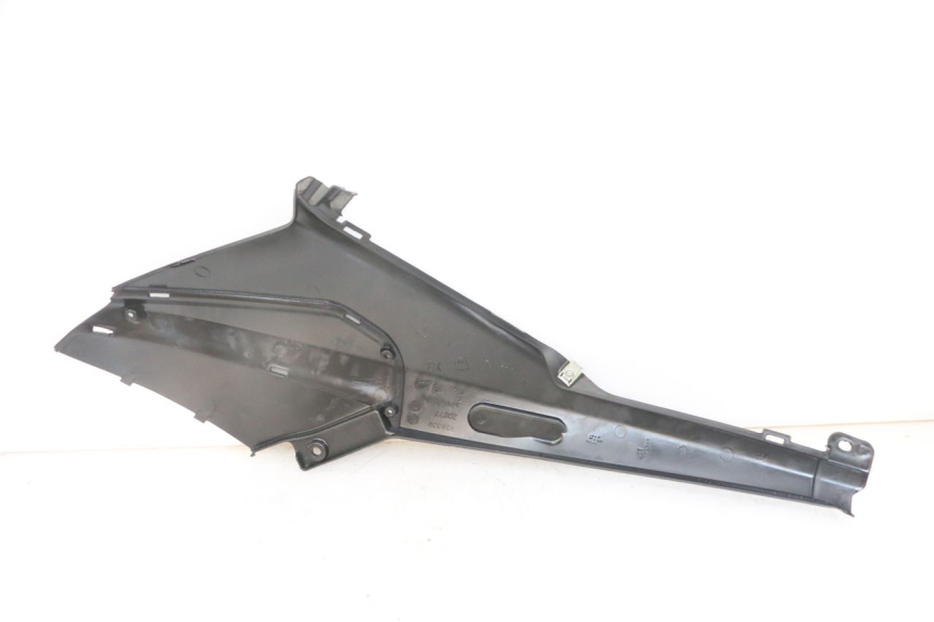 photo de TAPA BAJO ASIENTO DERECHO PIAGGIO NRG POWER PUREJET 50 (2018 - 2021) - Detalle de la pieza