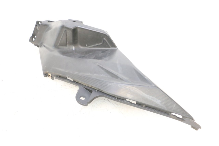 photo de TAPA BAJO EL ASIENTO DERECHO SYM ORBIT III 3 4T 50 (2018 - 2021) - Vista general del producto