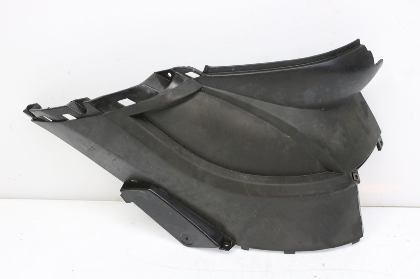 photo de TAPA BAJO EL ASIENTO DERECHO KEEWAY OUTLOOK 125 (2007 - 2013) - Detalle de la pieza