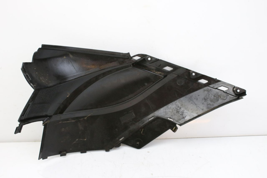 photo de TAPA BAJO EL ASIENTO DERECHO KEEWAY OUTLOOK 125 (2007 - 2013) - Zoom estado de uso