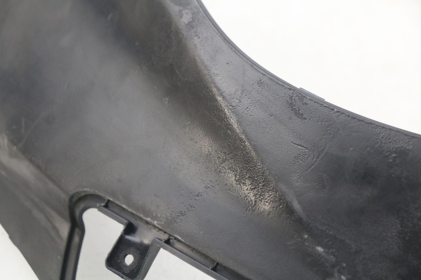 photo de TAPA BAJO EL ASIENTO DERECHO MBK OVETTO 2T 50 (2007 - 2017) - Detalle de la pieza