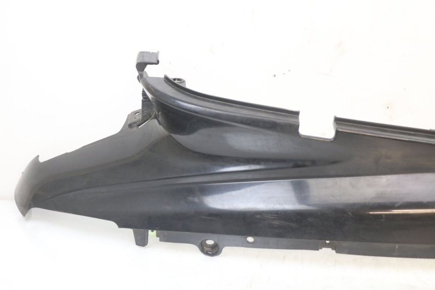 photo de TAPA BAJO ASIENTO DERECHO PEUGEOT DJANGO 125 (2014 - 2017) - Zoom estado de uso