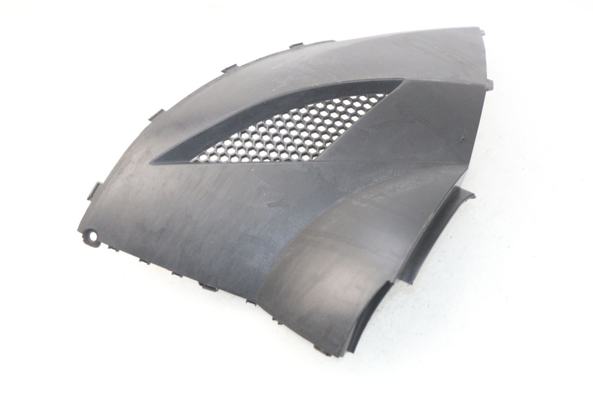 photo de TAPA BAJO ASIENTO DERECHO KEEWAY PIXEL 50 (2008 - 2011) - Primer plano técnico