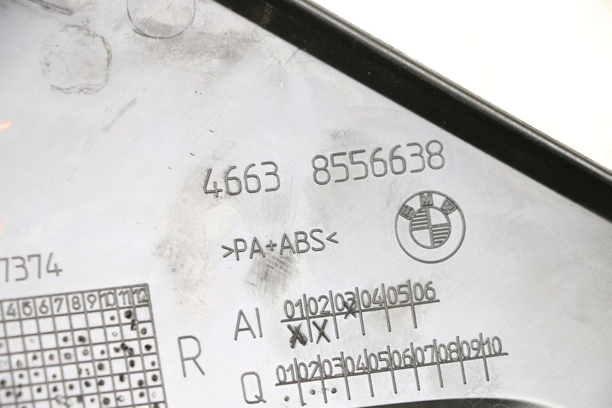 photo de TAPA BAJO ASIENTO DERECHO BMW R GS 1250 (2021 - 2024) - Detalle de la pieza