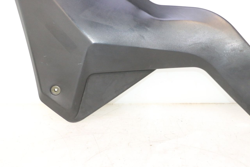 photo de TAPA BAJO ASIENTO DERECHO YAMASAKI ROADSTER 50 (2013 - 2018) - Vista general del producto
