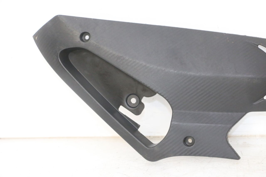 photo de TAPA BAJO ASIENTO DERECHO GILERA RUNNER SL 50 (2006 - 2009) - Recambio usado revisado