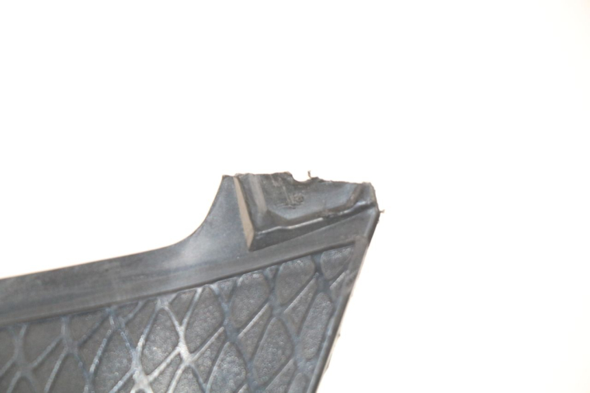 photo de TAPA BAJO ASIENTO DERECHO BMW S RR ABS S1000RR 1000 (2009 - 2011) - Zoom estado de uso