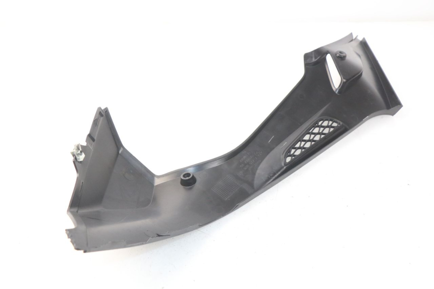 photo de TAPA BAJO ASIENTO DERECHO BMW S RR ABS S1000RR 1000 (2009 - 2011) - Primer plano técnico