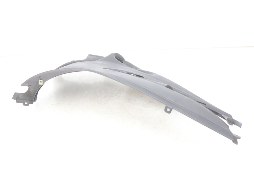 photo de TAPA BAJO EL ASIENTO DERECHO SUZUKI SIXTEEN 125 (2008 - 2010) - Otra perspectiva