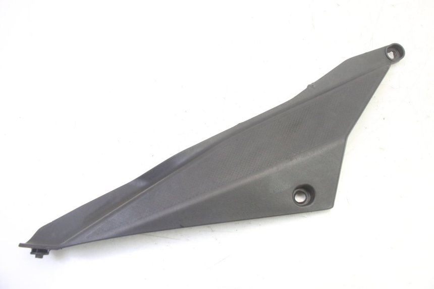 photo de TAPA BAJO ASIENTO DERECHO GILERA SMT SUPERMOTARD 50 (2009 - 2017) - Vista principal
