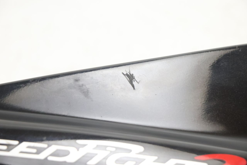 photo de TAPA BAJO ASIENTO DERECHO PEUGEOT SPEEDFIGHT 2 AC 50 (2000 - 2009) - Zoom estado de uso