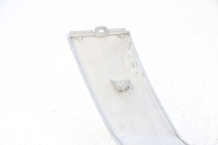 photo de TAPA BAJO ASIENTO DERECHO PEUGEOT SPEEDFIGHT 4 4T EFI 50 (2021 - 2025) - Vista general del producto