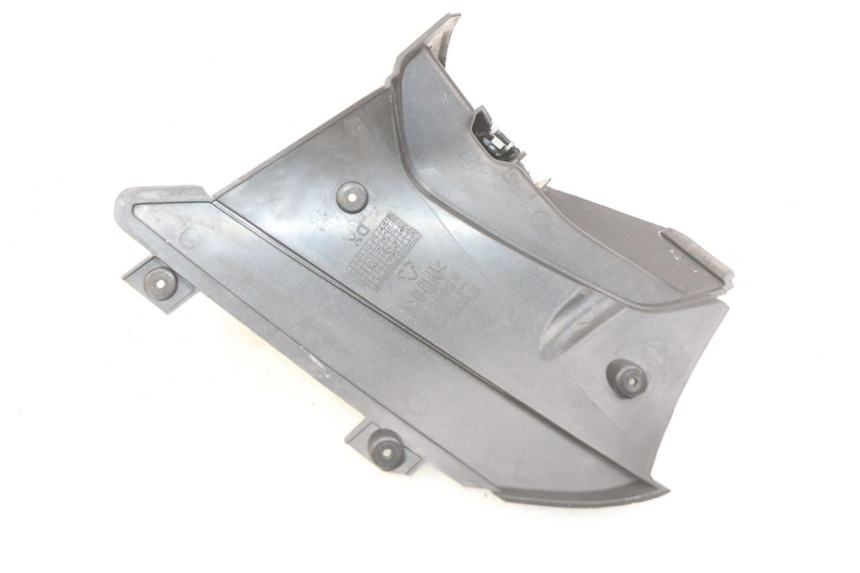 photo de TAPA BAJO EL ASIENTO DERECHO. APRILIA SR 2T 50 (2012 - 2017) - Otra perspectiva