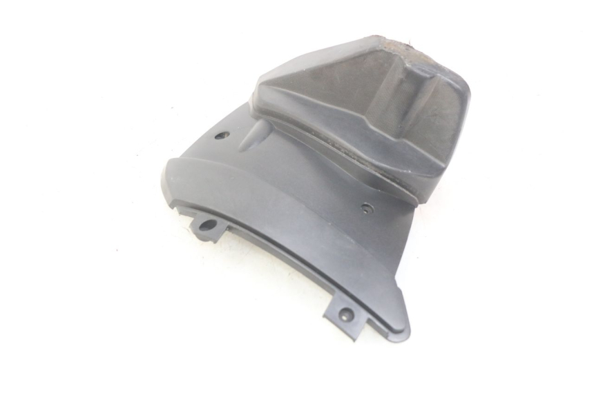 photo de TAPA BAJO EL ASIENTO DERECHO. APRILIA SR 2T 50 (2012 - 2017) - Primer plano técnico