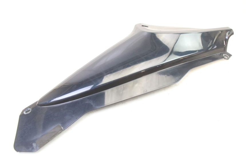 photo de TAPA BAJO ASIENTO DERECHO HONDA ST PAN EUROPEAN 1300 (2002 - 2013) - Zoom estado de uso