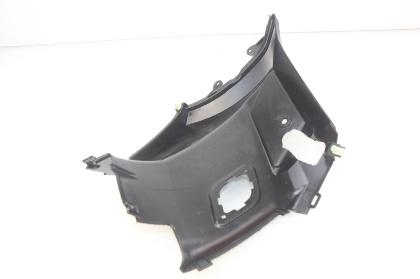 photo de TAPA BAJO EL ASIENTO DERECHO PEUGEOT STREETZONE 4T 50 (2018 - 2023) - Zoom estado de uso