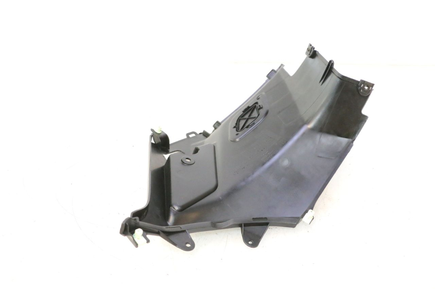 photo de TAPA BAJO ASIENTO DERECHO PEUGEOT STREETZONE NAKED 2T 50 (2014 - 2018) - Detalle de la pieza