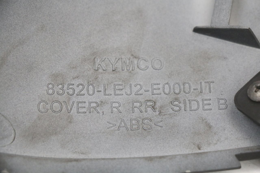 photo de TAPA BAJO ASIENTO DERECHO KYMCO SUPER 8 4T 50 (2021 - 2024) - Primer plano técnico