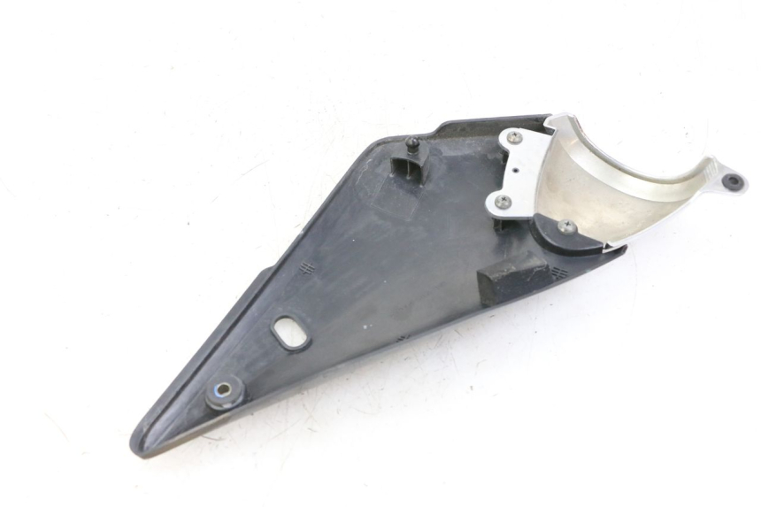 photo de TAPA BAJO EL ASIENTO DERECHO SUZUKI GSF S BANDIT 600 (2000 - 2004) - Zoom estado de uso