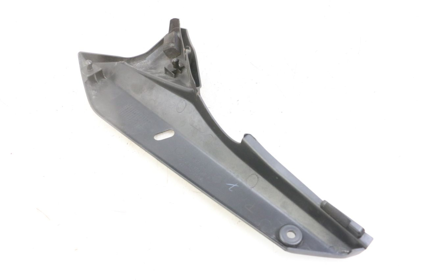 photo de TAPA BAJO ASIENTO DERECHO SUZUKI GSX F GSXF 650 (2007 - 2015) - Zoom estado de uso