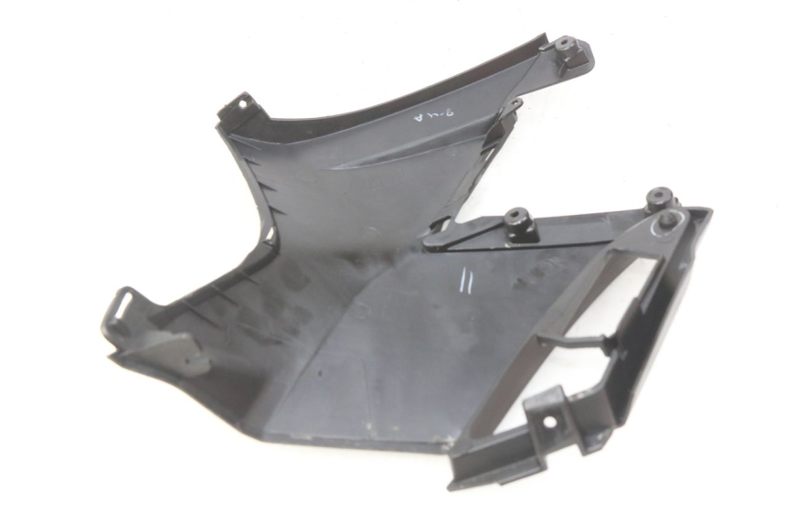 photo de TAPA DEBAJO DEL ASIENTO DERECHO APRILIA SXR 50 (2021 - 2023) - Zoom estado de uso