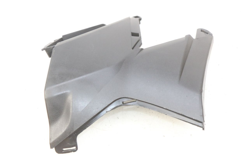 photo de TAPA DEBAJO DEL ASIENTO DERECHO APRILIA SXR 50 (2021 - 2023) - Otra perspectiva