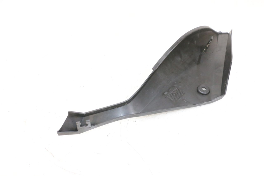 photo de TAPA BAJO ASIENTO DERECHO YAMAHA TZR 50 (2008 - 2016) - Otra perspectiva