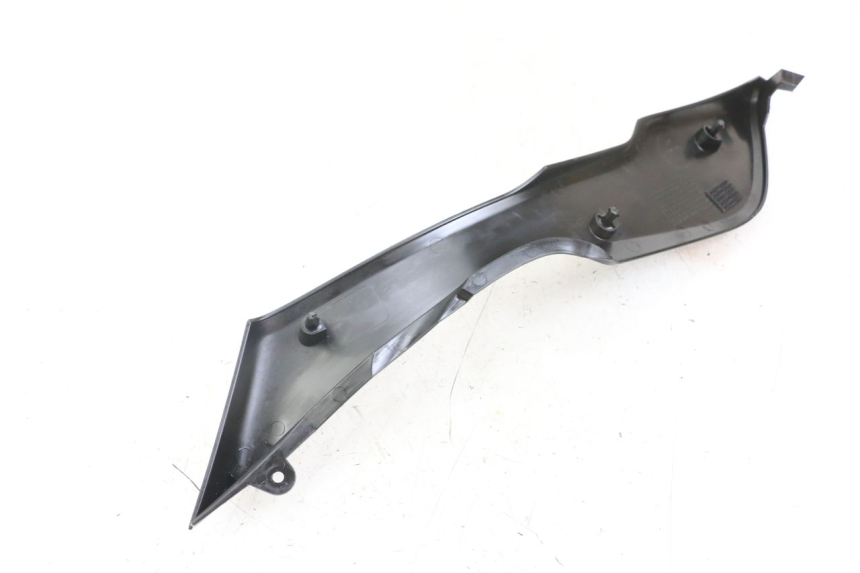 photo de TAPA BAJO EL ASIENTO DERECHO. KAWASAKI VERSYS ABS 650 (2015 - 2018) - Zoom estado de uso