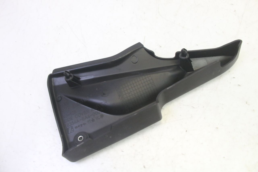 photo de TAPA BAJO EL ASIENTO DERECHO DAELIM VJ ROADWIN FI 125 (2008 - 2017) - Zoom estado de uso