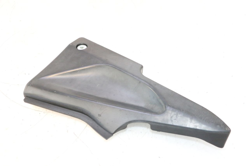 photo de TAPA BAJO ASIENTO DERECHO DAELIM VJ ROADWIN 125 (2004 - 2007) - Zoom estado de uso
